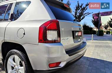 Внедорожник / Кроссовер Jeep Compass 2015 в 