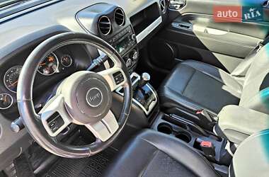 Внедорожник / Кроссовер Jeep Compass 2015 в 
