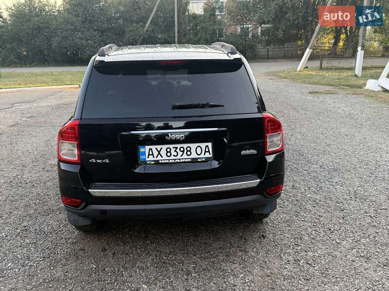 Внедорожник / Кроссовер Jeep Compass 2015 в Краснограде