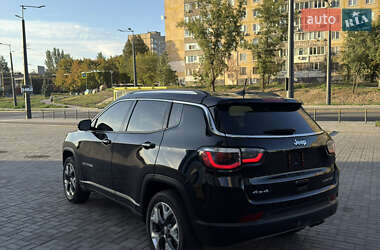 Внедорожник / Кроссовер Jeep Compass 2018 в 