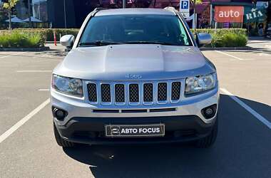 Внедорожник / Кроссовер Jeep Compass 2016 в 