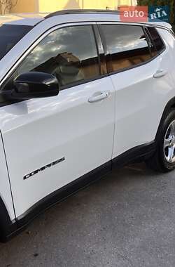 Внедорожник / Кроссовер Jeep Compass 2023 в 