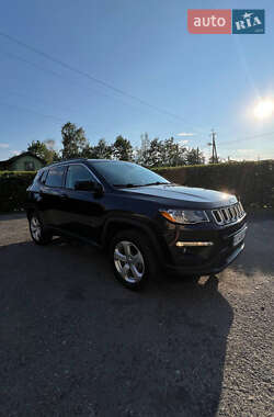 Внедорожник / Кроссовер Jeep Compass 2018 в 