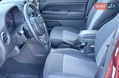 Внедорожник / Кроссовер Jeep Compass 2012 в 