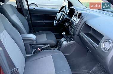 Внедорожник / Кроссовер Jeep Compass 2012 в 