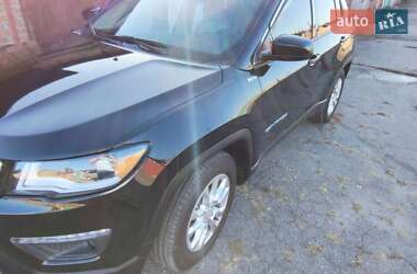 Внедорожник / Кроссовер Jeep Compass 2019 в 