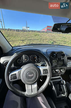 Внедорожник / Кроссовер Jeep Compass 2016 в 