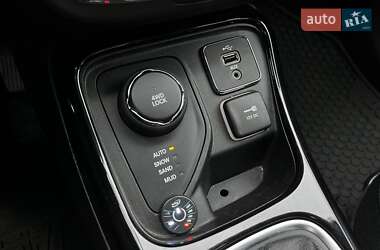 Внедорожник / Кроссовер Jeep Compass 2018 в 