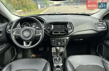 Внедорожник / Кроссовер Jeep Compass 2019 в 
