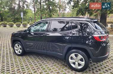 Внедорожник / Кроссовер Jeep Compass 2018 в 