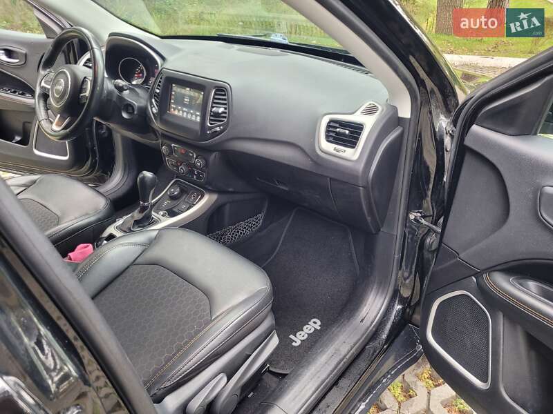 Внедорожник / Кроссовер Jeep Compass 2018 в Киеве