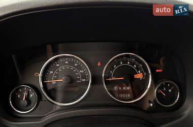 Внедорожник / Кроссовер Jeep Compass 2015 в 
