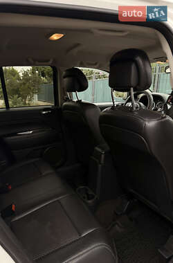 Внедорожник / Кроссовер Jeep Compass 2015 в 
