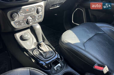 Внедорожник / Кроссовер Jeep Compass 2019 в 