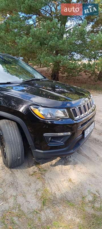 Внедорожник / Кроссовер Jeep Compass 2017 в Славуте