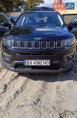 Внедорожник / Кроссовер Jeep Compass 2017 в 
