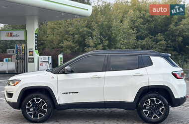Внедорожник / Кроссовер Jeep Compass 2019 в 
