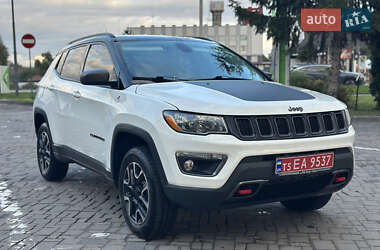 Внедорожник / Кроссовер Jeep Compass 2019 в 