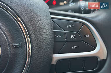 Внедорожник / Кроссовер Jeep Compass 2019 в 