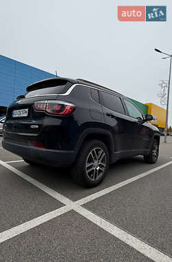 Внедорожник / Кроссовер Jeep Compass 2017 в 