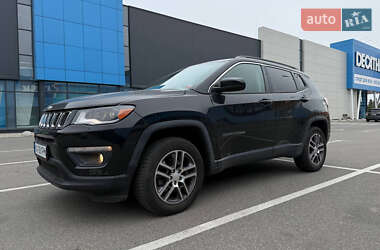 Внедорожник / Кроссовер Jeep Compass 2017 в 