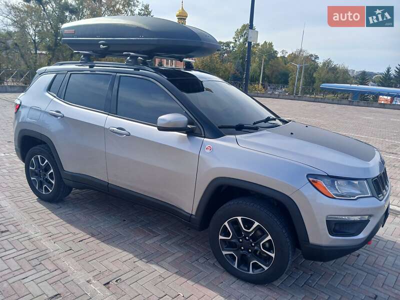 Внедорожник / Кроссовер Jeep Compass 2019 в 