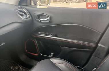 Внедорожник / Кроссовер Jeep Compass 2019 в 