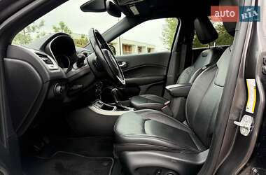 Внедорожник / Кроссовер Jeep Compass 2019 в 