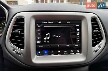 Внедорожник / Кроссовер Jeep Compass 2019 в 