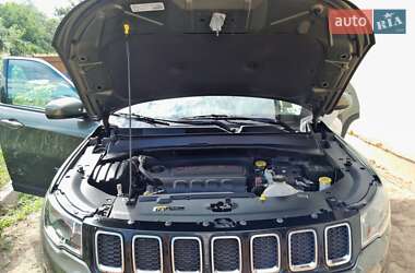 Позашляховик / Кросовер Jeep Compass 2017 в Чернівцях