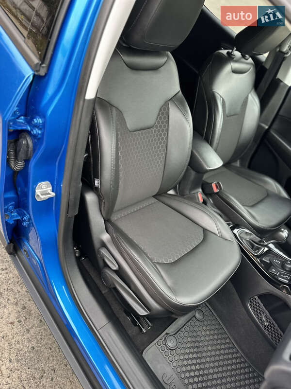 Внедорожник / Кроссовер Jeep Compass 2020 в Киеве
