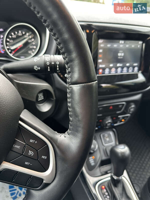 Внедорожник / Кроссовер Jeep Compass 2020 в Киеве
