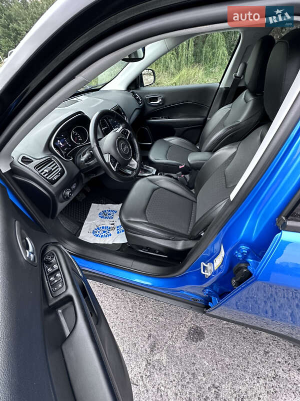Внедорожник / Кроссовер Jeep Compass 2020 в Киеве