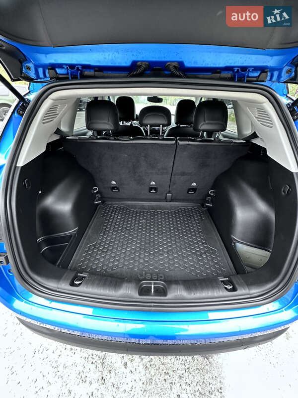 Внедорожник / Кроссовер Jeep Compass 2020 в Киеве