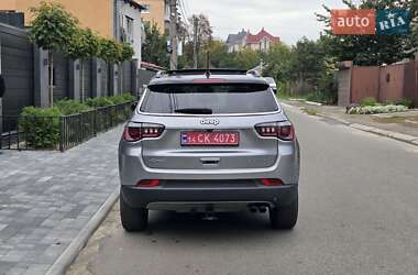 Внедорожник / Кроссовер Jeep Compass 2018 в 