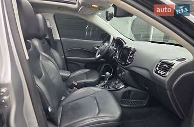 Внедорожник / Кроссовер Jeep Compass 2018 в 