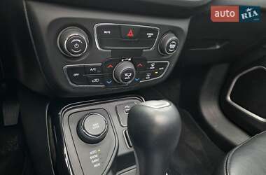 Внедорожник / Кроссовер Jeep Compass 2018 в 