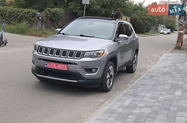 Внедорожник / Кроссовер Jeep Compass 2018 в 