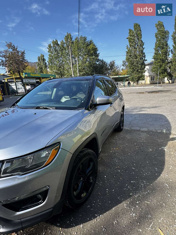 Внедорожник / Кроссовер Jeep Compass 2018 в Змиеве