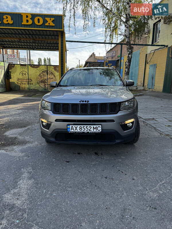 Внедорожник / Кроссовер Jeep Compass 2018 в Змиеве