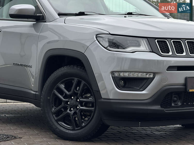 Внедорожник / Кроссовер Jeep Compass 2020 в Киеве