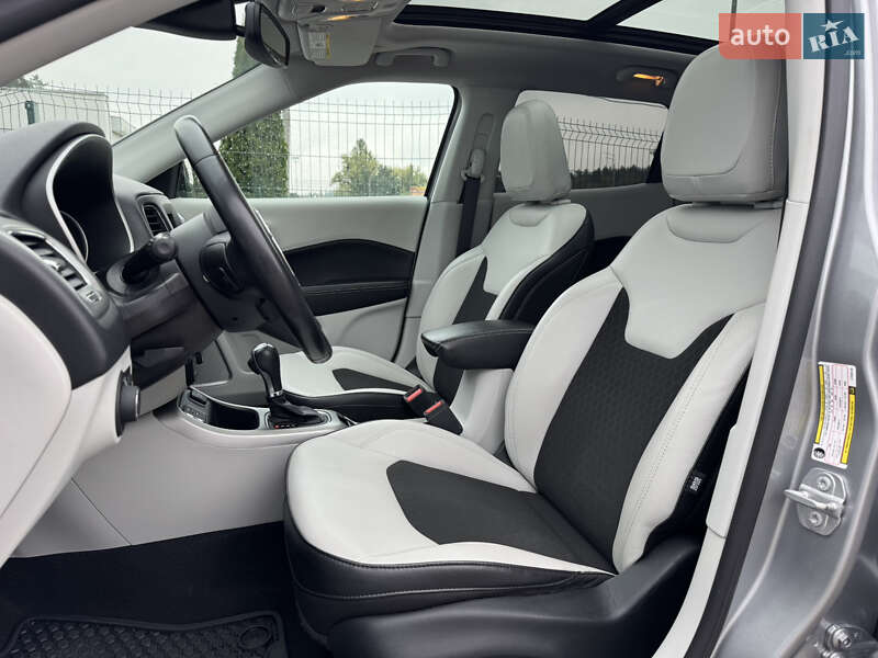 Внедорожник / Кроссовер Jeep Compass 2020 в Киеве