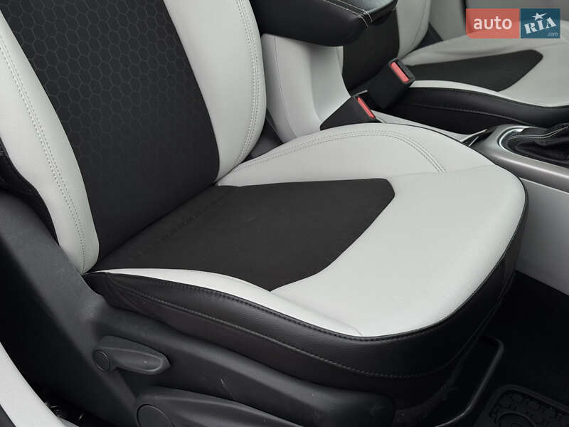 Внедорожник / Кроссовер Jeep Compass 2020 в Киеве