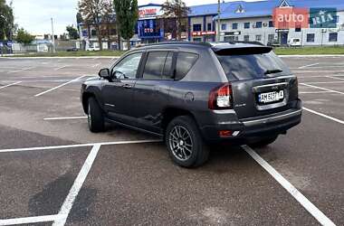 Внедорожник / Кроссовер Jeep Compass 2015 в 