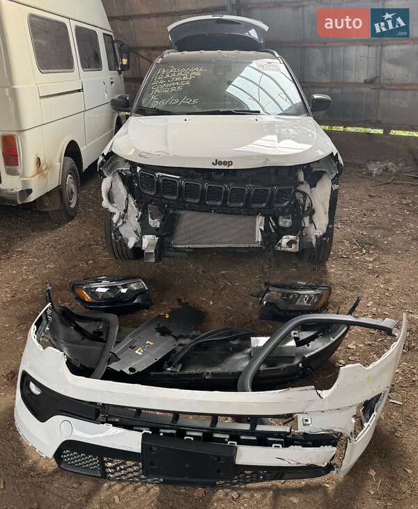 Внедорожник / Кроссовер Jeep Compass 2024 в 