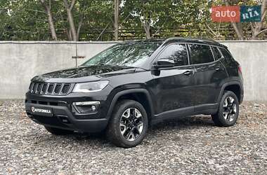 Внедорожник / Кроссовер Jeep Compass 2018 в 