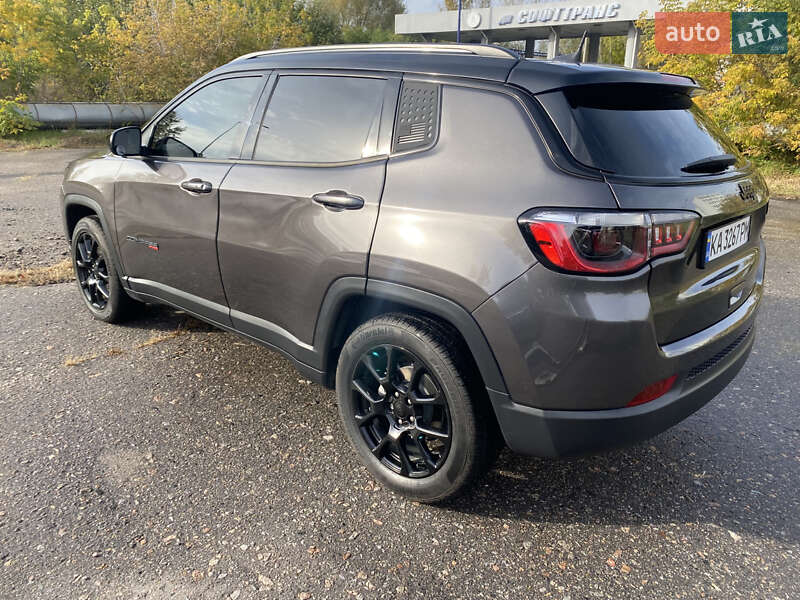 Внедорожник / Кроссовер Jeep Compass 2022 в Киеве
