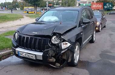 Внедорожник / Кроссовер Jeep Compass 2010 в 