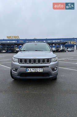 Внедорожник / Кроссовер Jeep Compass 2018 в 