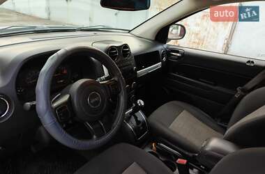 Внедорожник / Кроссовер Jeep Compass 2014 в 